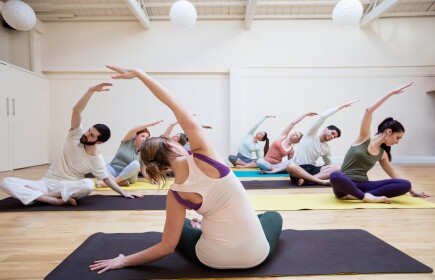 Articole - Cum să strângi fonduri pentru un centru de yoga?