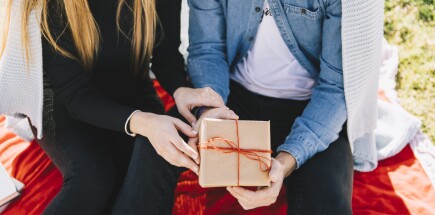 Artikel - Geschenke mit einem guten Zweck tragen dazu bei, einen positiven Unterschied in der Welt zu bewirken. Erstellen Sie auch eine Crowdfunding-Kampagne