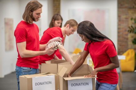 Artigos - Ajuda humanitária para vítimas do terremoto - caridade para cobertores, tendas, alimentos, água, assistência médica