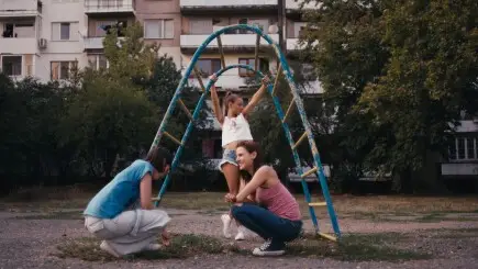 "Всички момичета": Помогнете ни да завършим независимия ни филм